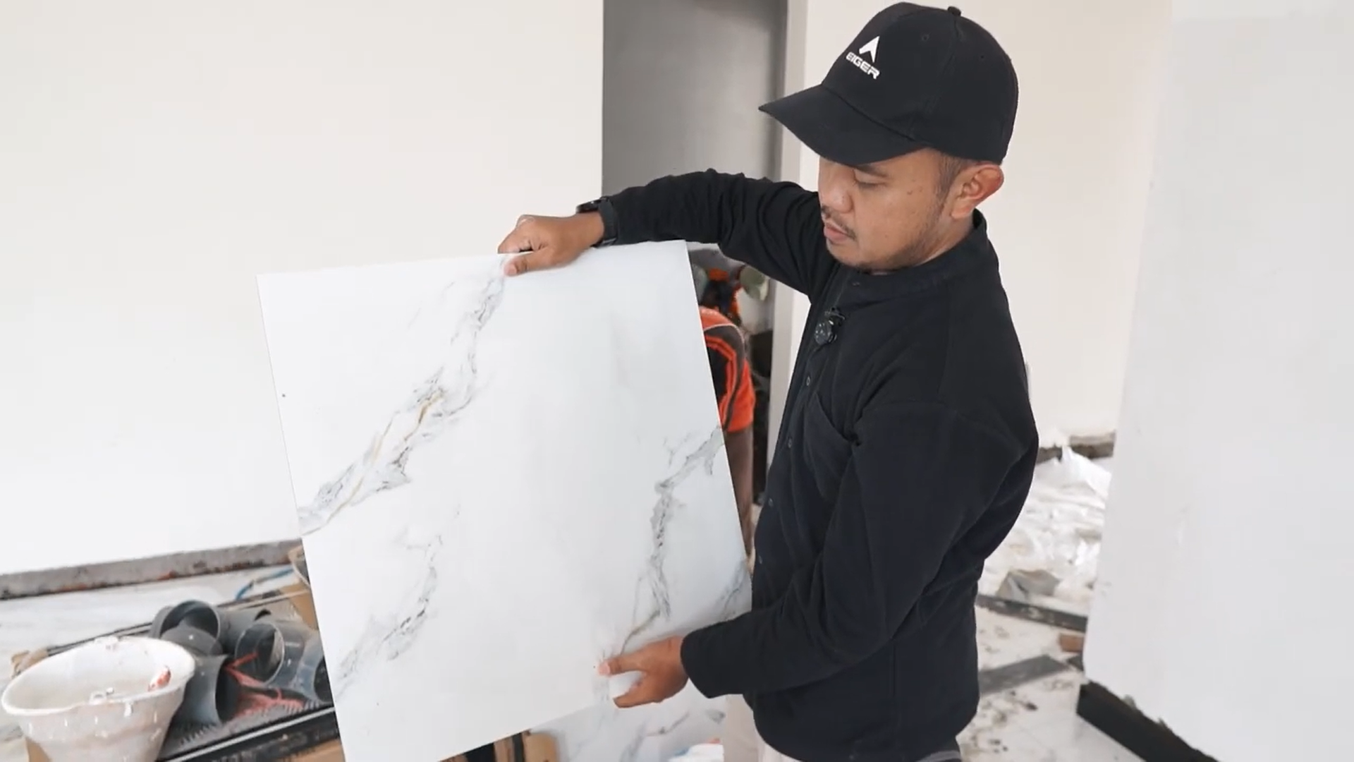 Granit Motif Marmer: Solusi Elegan untuk Hunian Modern